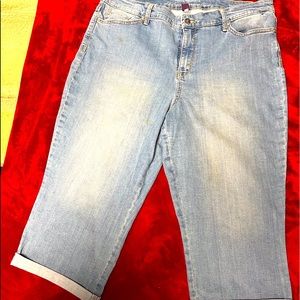 Gloria Vanderbilt Stonewashed All-Around Slimming Effect Capris Levi Pants 16